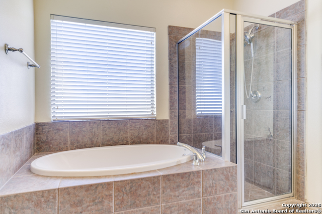 Image 14 of 29 For 811 Stirrup Dr