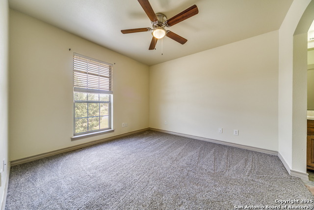 Image 18 of 29 For 811 Stirrup Dr
