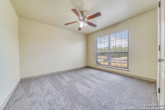 Image 19 of 29 For 811 Stirrup Dr