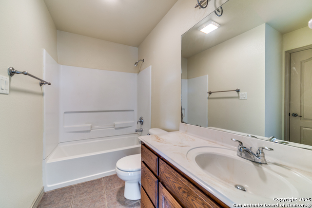 Image 20 of 29 For 811 Stirrup Dr