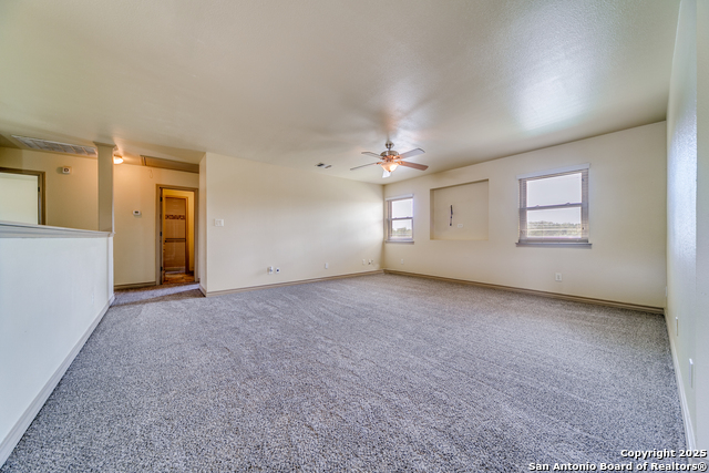 Image 22 of 29 For 811 Stirrup Dr