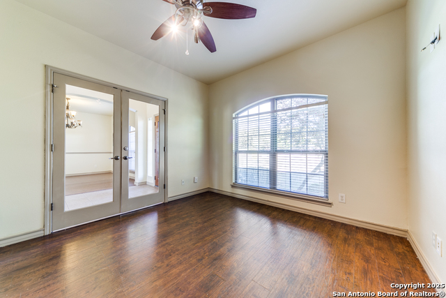 Image 4 of 29 For 811 Stirrup Dr