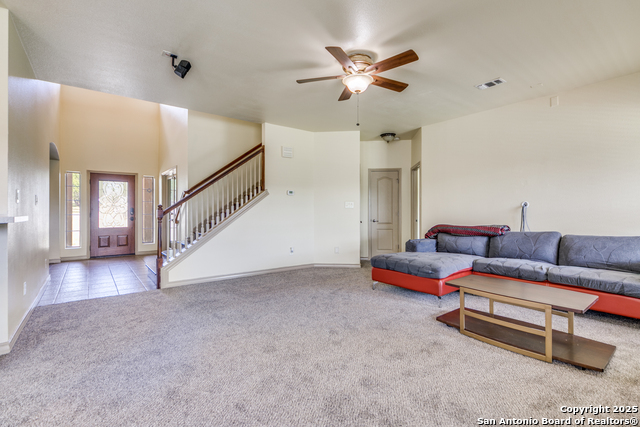 Image 5 of 29 For 811 Stirrup Dr