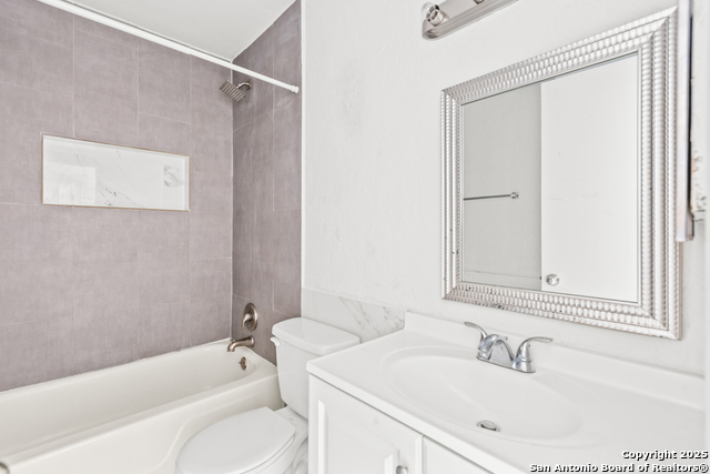 Image 11 of 17 For 6611 Southpoint 128