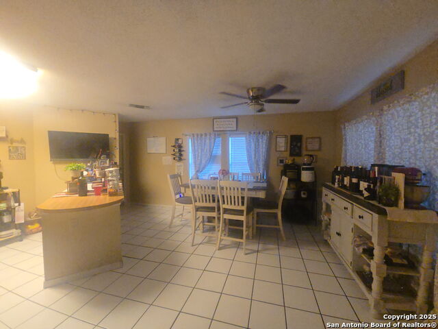 Image 7 of 22 For 3314 Coral Grove