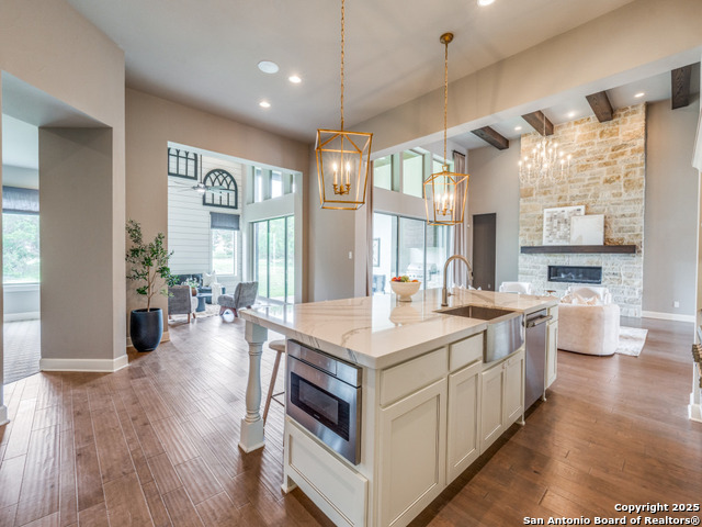 Image 20 of 44 For 1410 Burgundy Way