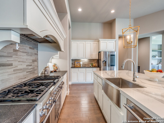 Image 21 of 44 For 1410 Burgundy Way