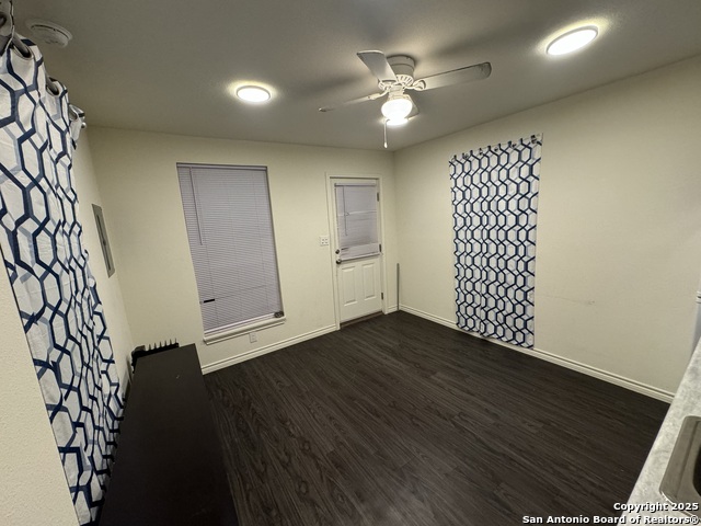 Image 3 of 6 For 242 Harlan W