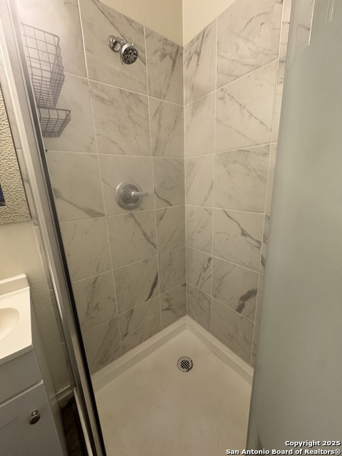 Image 5 of 6 For 242 Harlan W