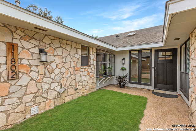 Image 2 of 36 For 11802 Tarragon