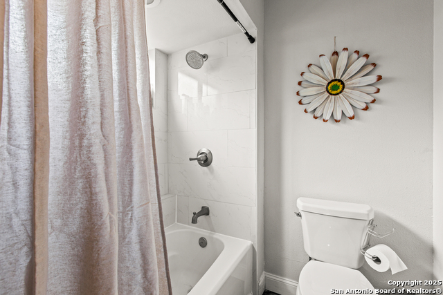 Image 24 of 36 For 11802 Tarragon