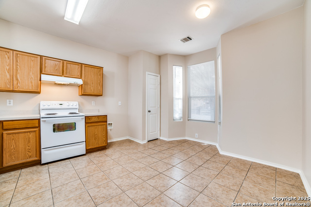 Image 2 of 12 For 10208 Lateleaf Oak