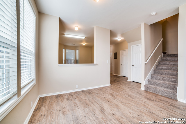 Image 4 of 12 For 10208 Lateleaf Oak