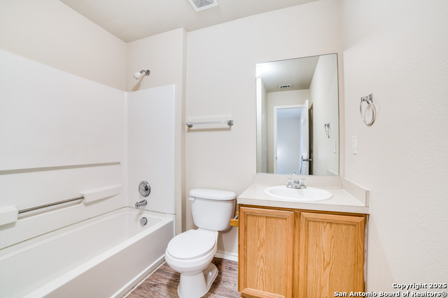 Image 9 of 12 For 10208 Lateleaf Oak