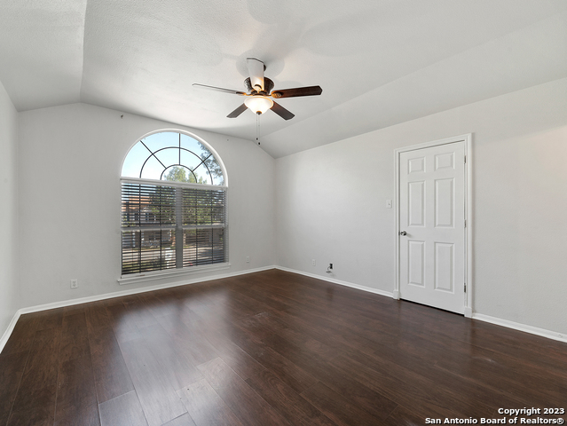 Image 14 of 26 For 21811 Goldcrest Run