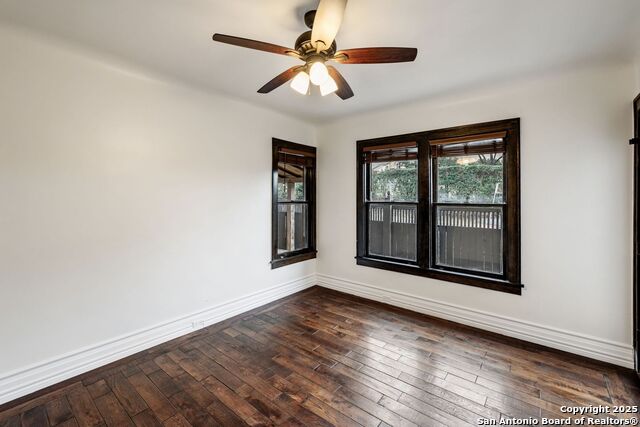 Image 13 of 47 For 162 Davis Court