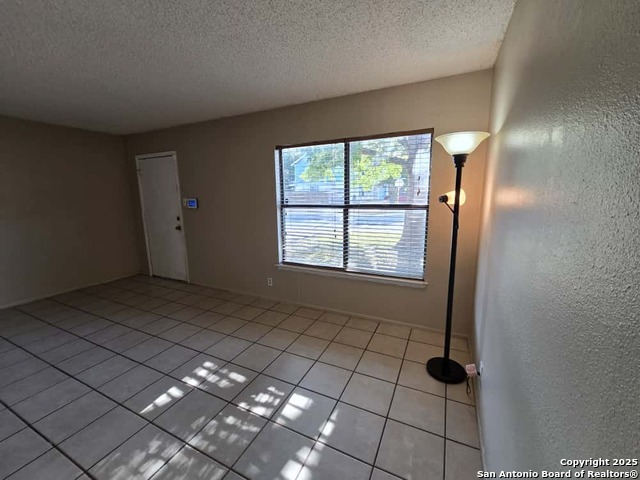 Image 6 of 20 For 8338 Longhorn Rdg