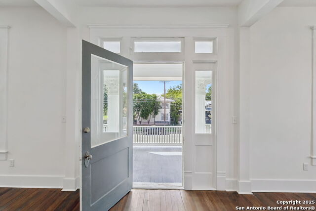 Listing photo id 14 for 321 Dewey  