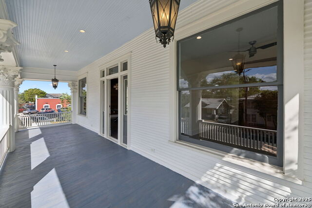 Listing photo id 15 for 321 Dewey  