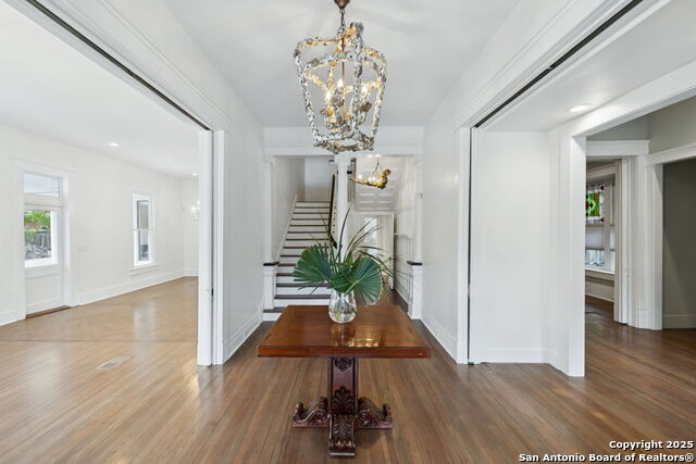 Listing photo id 0 for 321 Dewey  