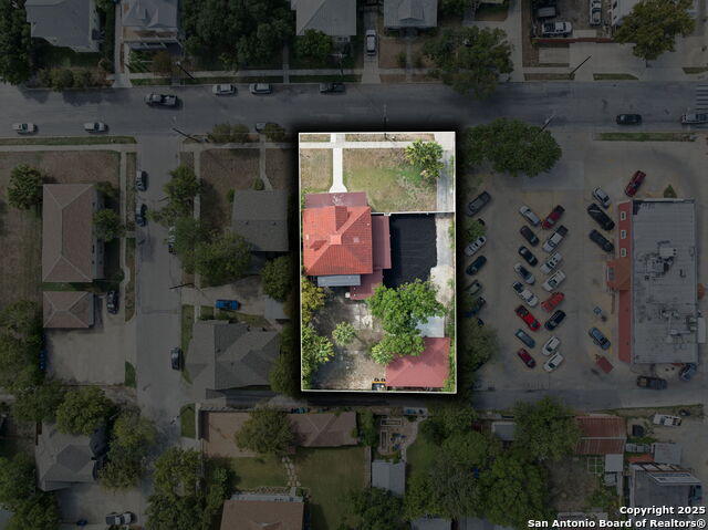 Listing photo id 20 for 321 Dewey  