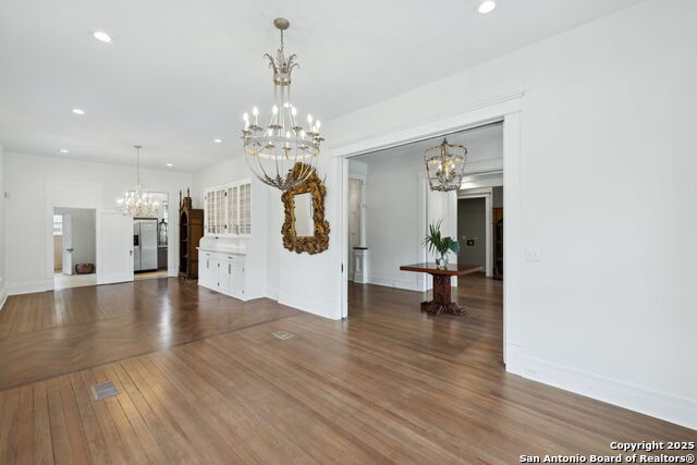 Listing photo id 2 for 321 Dewey  