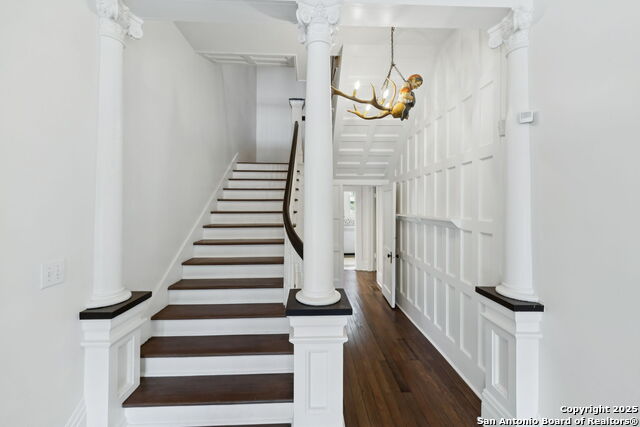 Listing photo id 7 for 321 Dewey  