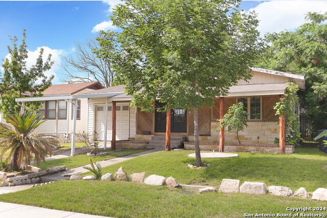 727 John Adams Dr