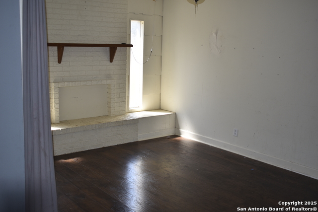 Image 6 of 16 For 4827 Casa Verde