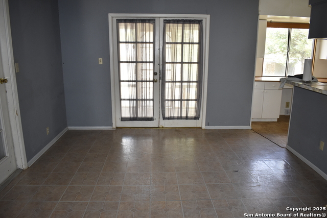 Image 7 of 16 For 4827 Casa Verde