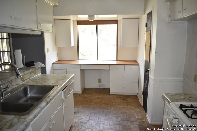 Image 9 of 16 For 4827 Casa Verde