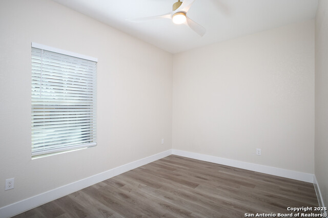 Image 10 of 40 For 1644 Mistletoe Ave W 201