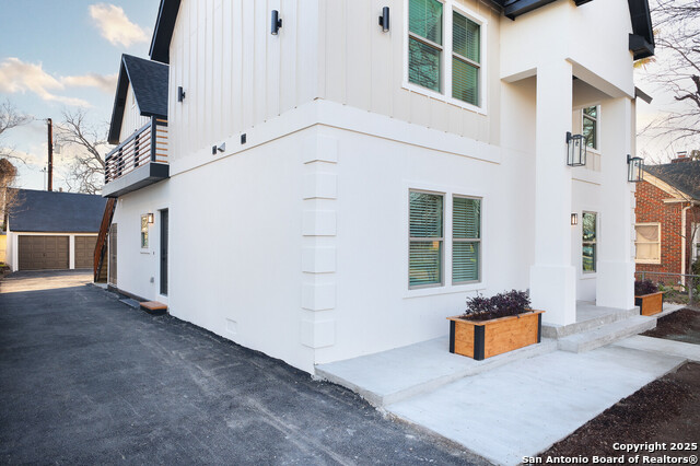 Image 34 of 40 For 1644 Mistletoe Ave W 201