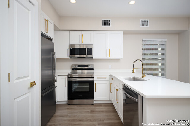 Image 6 of 40 For 1644 Mistletoe Ave W 201