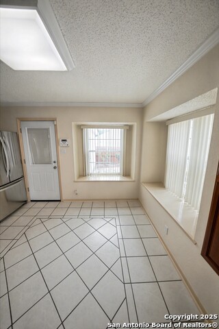 Listing photo id 12 for 632 Fern Meadow