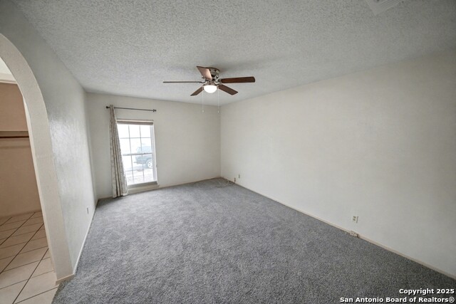 Listing photo id 13 for 632 Fern Meadow