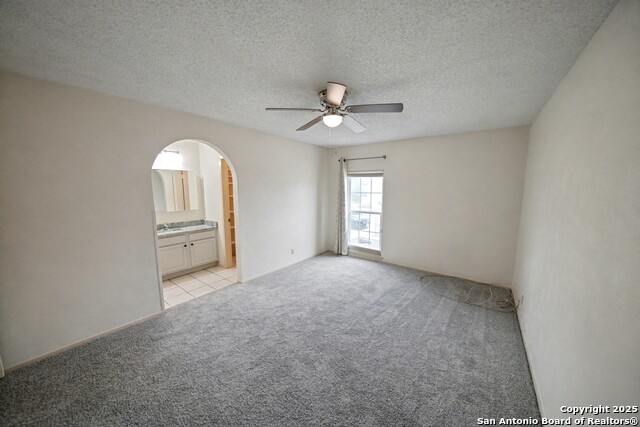 Listing photo id 16 for 632 Fern Meadow