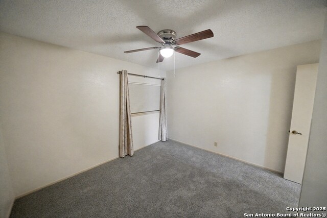 Listing photo id 21 for 632 Fern Meadow