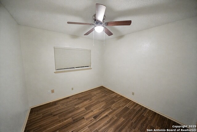 Listing photo id 23 for 632 Fern Meadow