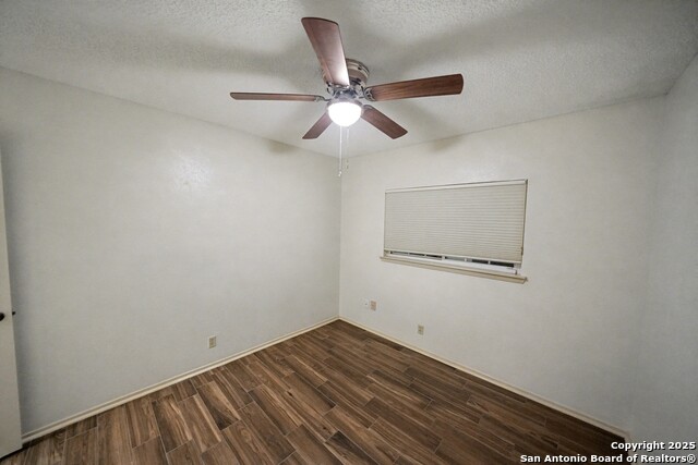 Listing photo id 24 for 632 Fern Meadow