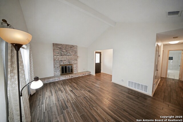 Listing photo id 6 for 632 Fern Meadow
