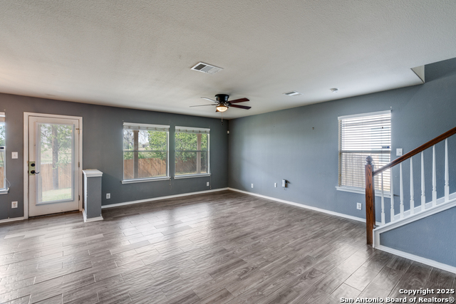 Listing photo id 11 for 5846 Imperial Topaz