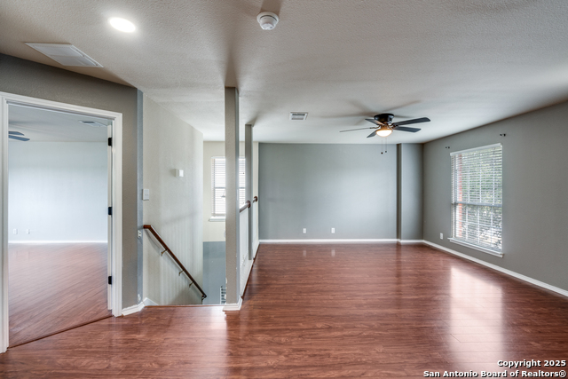 Listing photo id 21 for 5846 Imperial Topaz