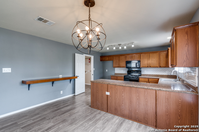 Listing photo id 3 for 5846 Imperial Topaz