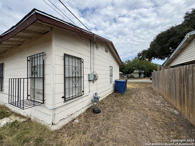 Image 12 of 13 For 4222 King Krest