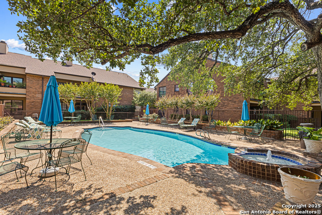 Listing photo id 21 for 3605 Hidden Dr  B4