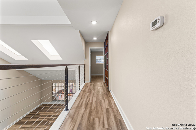 Listing photo id 7 for 3605 Hidden Dr  B4