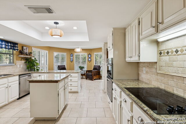 Image 9 of 43 For 17304 Saint Andrews  5102