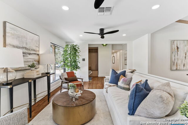 Image 13 of 85 For 1008 Canterbury Hill