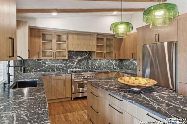 Image 19 of 85 For 1008 Canterbury Hill